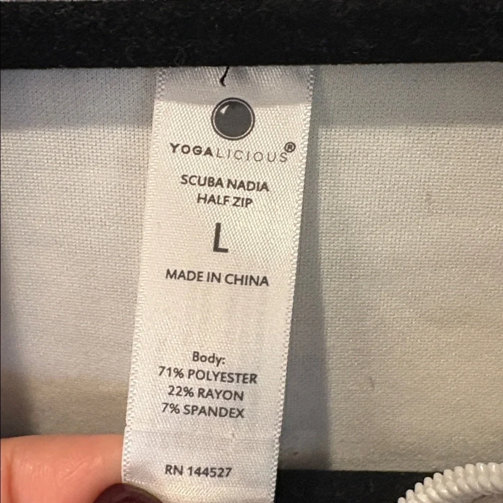 Yogalicious Scuba Nadia Half-Zip in Gray - Picture 7 of 7